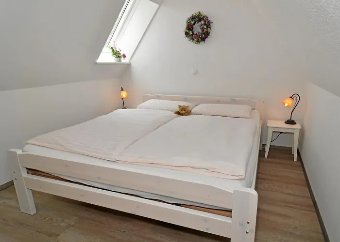 Eulennest Kragholm * Munkbrarup